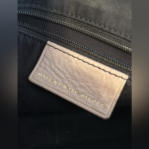Marc by Marc Jacobs Purse - Picture 5 of 6